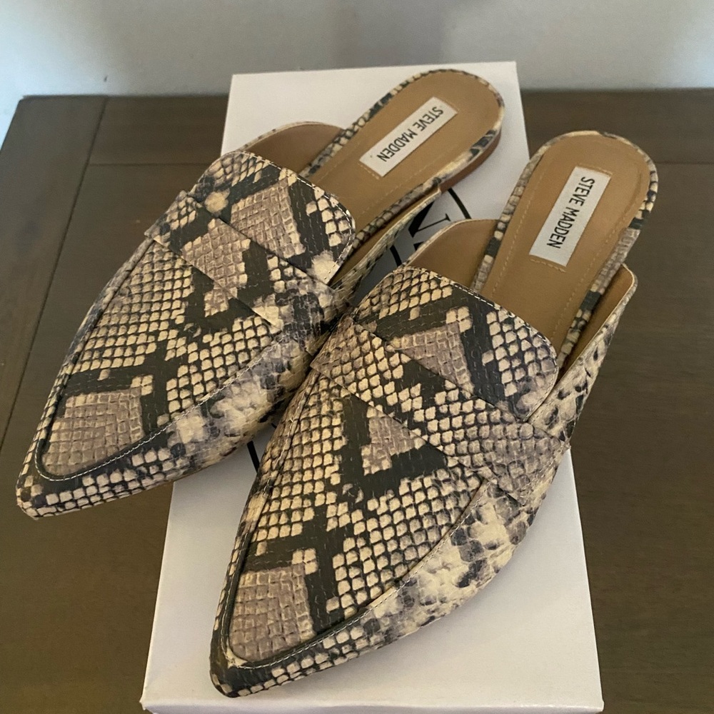 Steve Madden Flavor Mule. Size 10